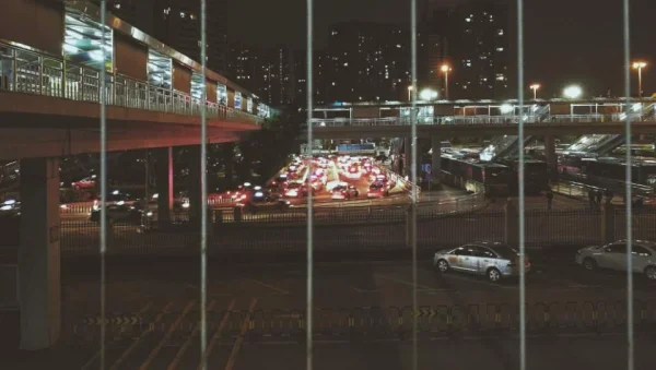 又一次子夜的皇岗口岸，多年前经常下半夜才从香港回来，现在很少这样的机会