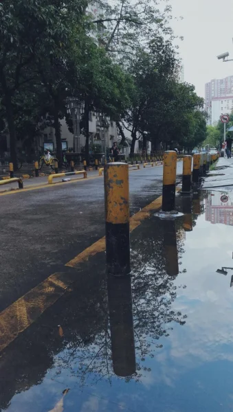 行知路。天终于在黑之前蓝了