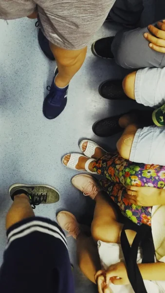 安贞门地铁站。刚上地铁的局促，是我对北京未来的记忆
