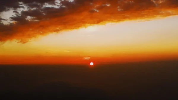泰山的日落。今年有不少印象的日落唉，比如……