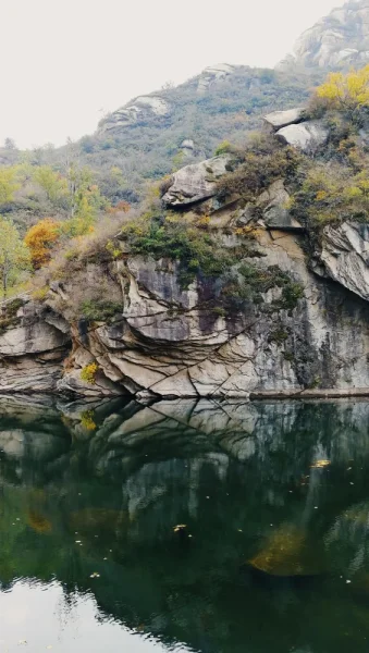 神堂峪景区。据杂货铺的大爷说，这里是怀柔最早开发的三个景点之一，如今已经游人寥寥