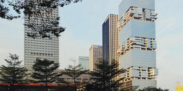 南方博时基金大厦。才发现建好的