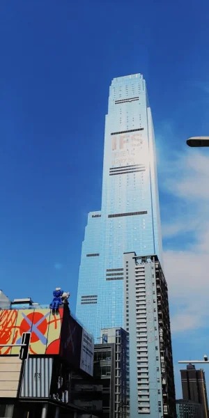 长沙解放西路。远处的IFS好像是长沙现在的标志建筑
