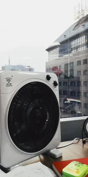 七月的第一张照片通宵后的清晨，暴雨冰雹过后，闷热无比的周末，又一次难忘的思维提炼