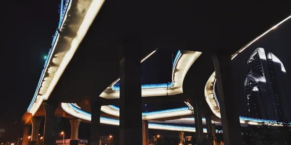 南京南站，据说是全球最大火车站