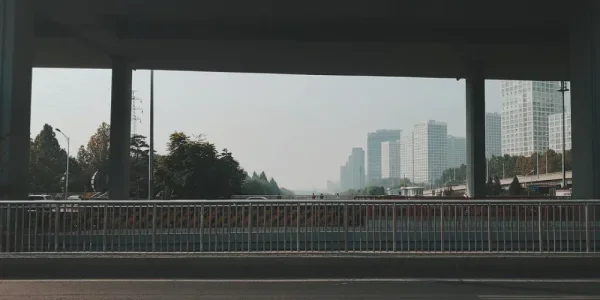 雾霾开始，非常压抑的周末清晨