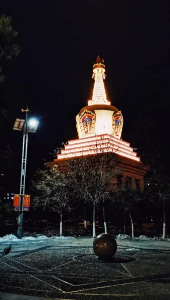 呼和浩特保尔汗佛塔