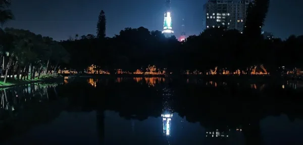 夜色里的越秀公园