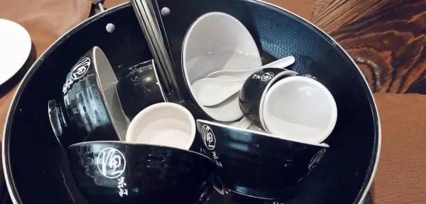 一股怀旧味，吃前要在锅里煮碗