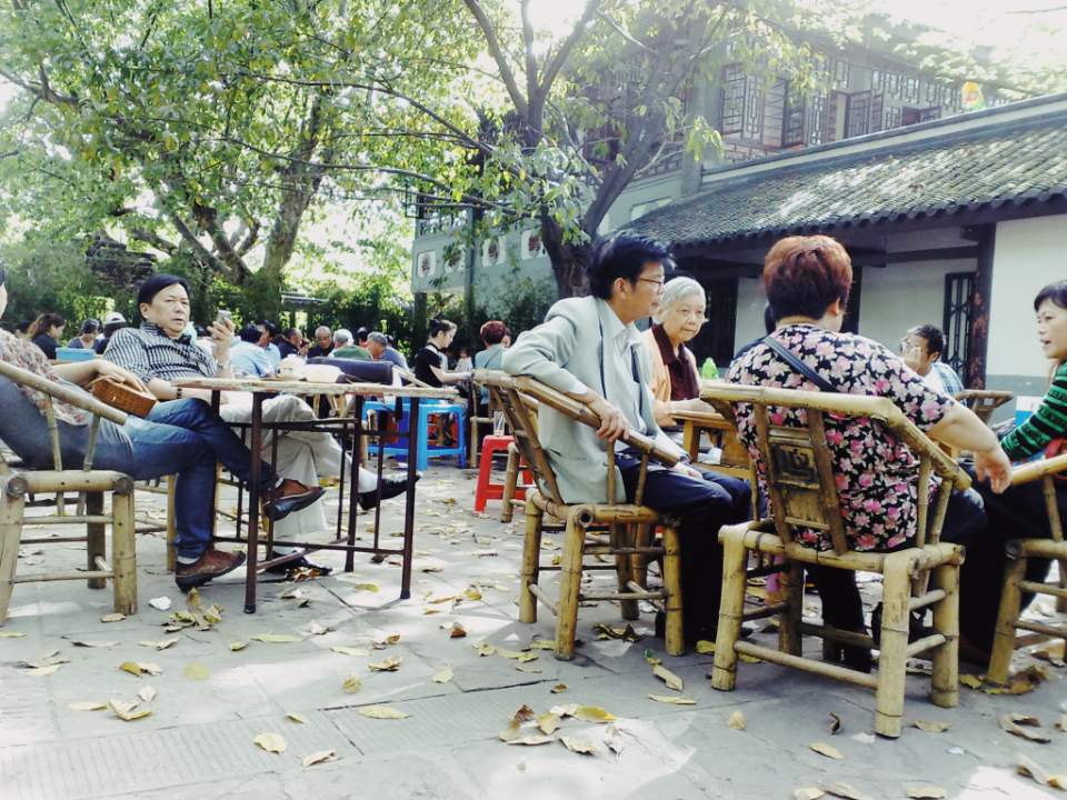 成都人民公园，第一次掏耳朵，原来这么早就是个爱逛公园的人，哈哈