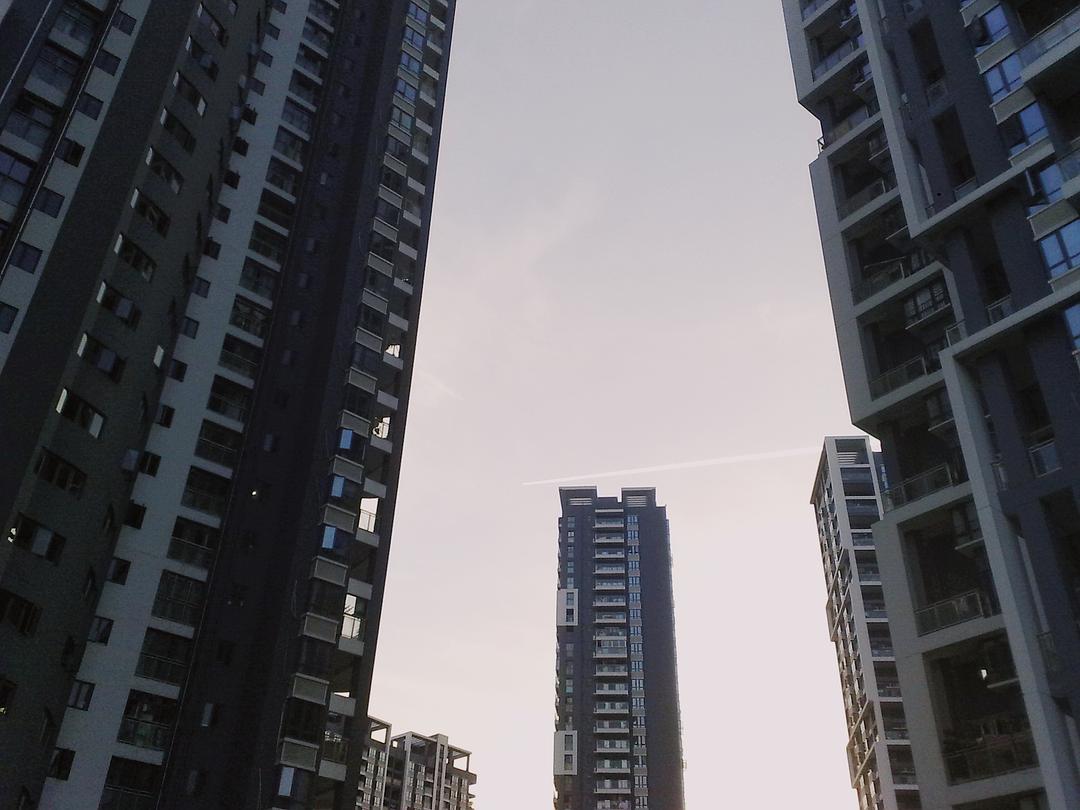 华强北。一个普通的黄昏